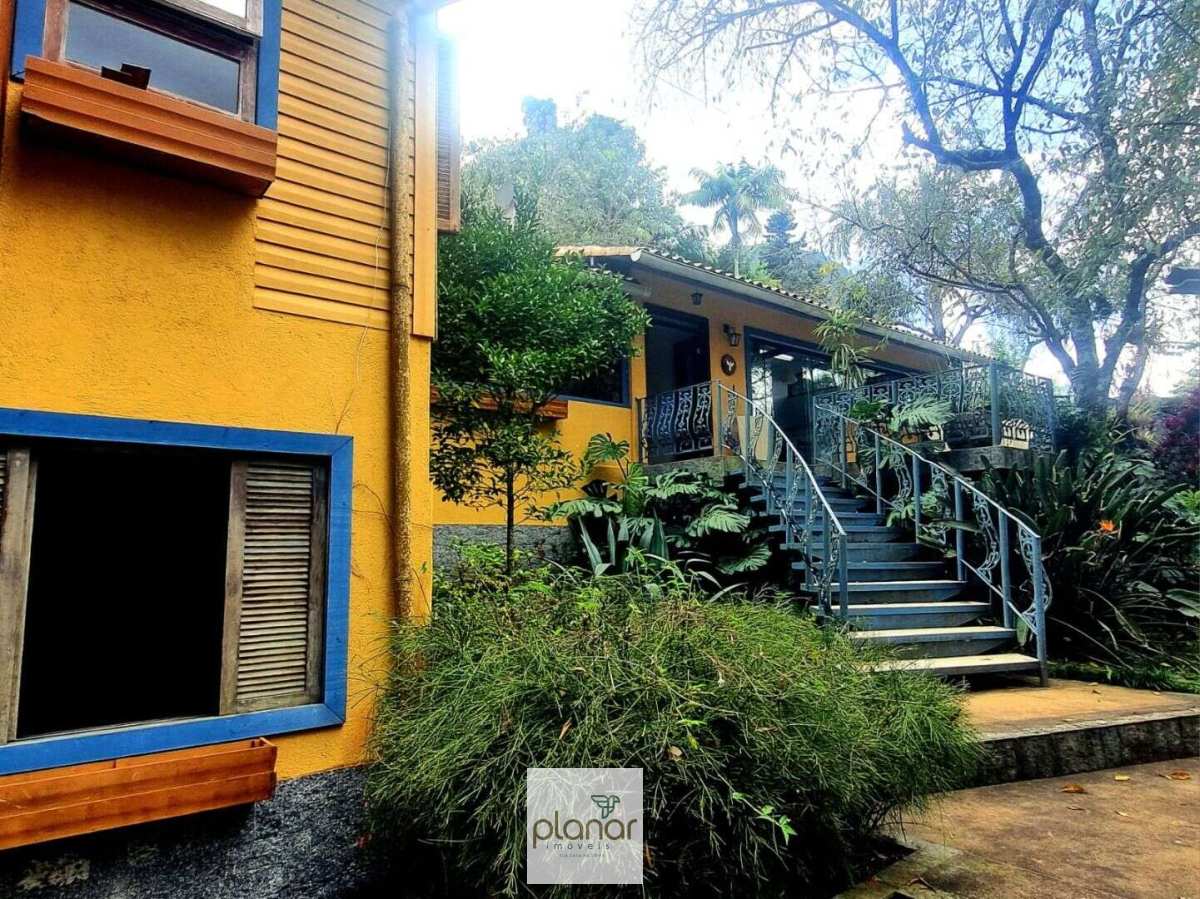 Casa à venda com 5 quartos - Araras,Petrópolis