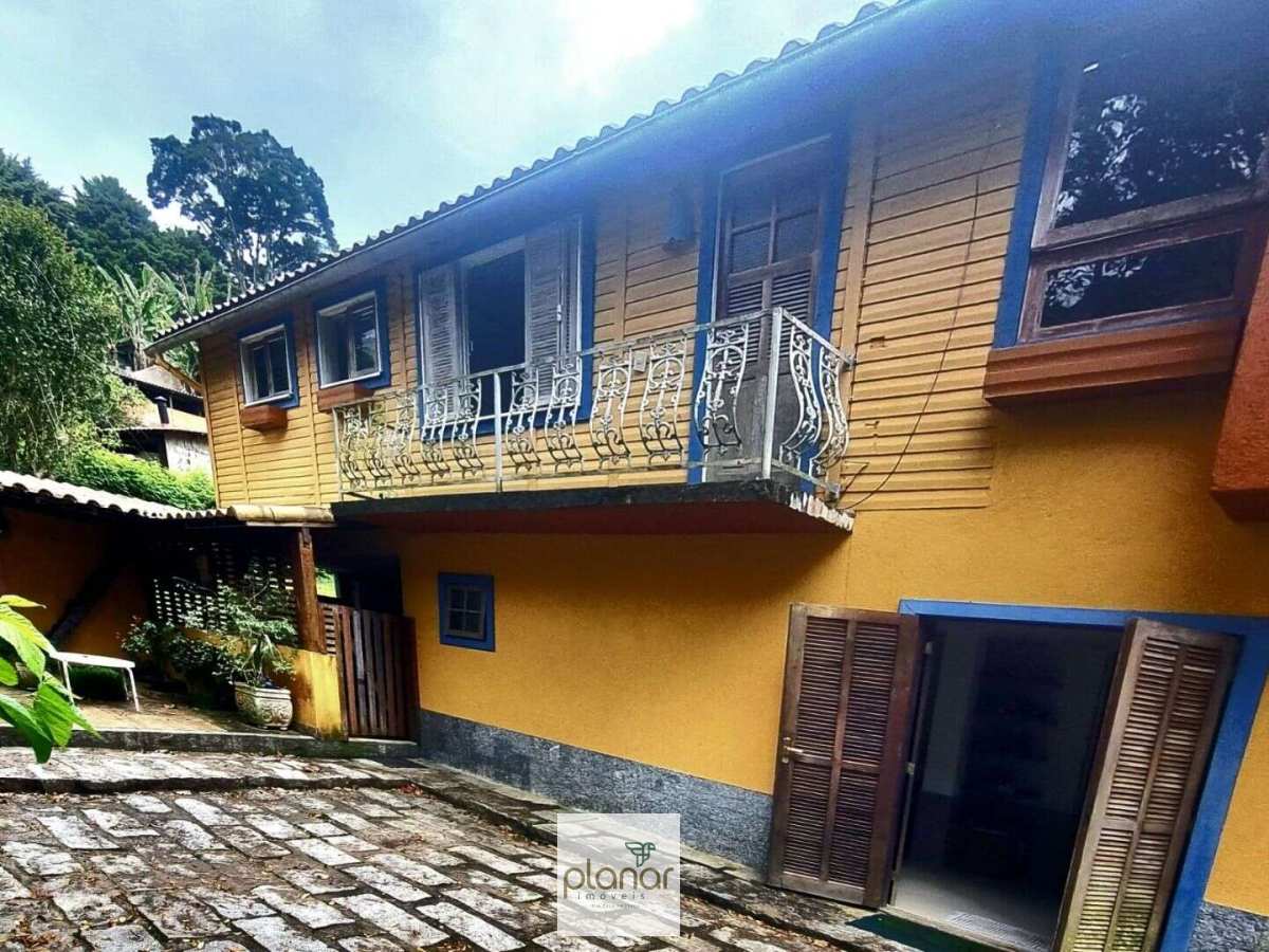 Casa à venda com 5 quartos - Araras,Petrópolis
