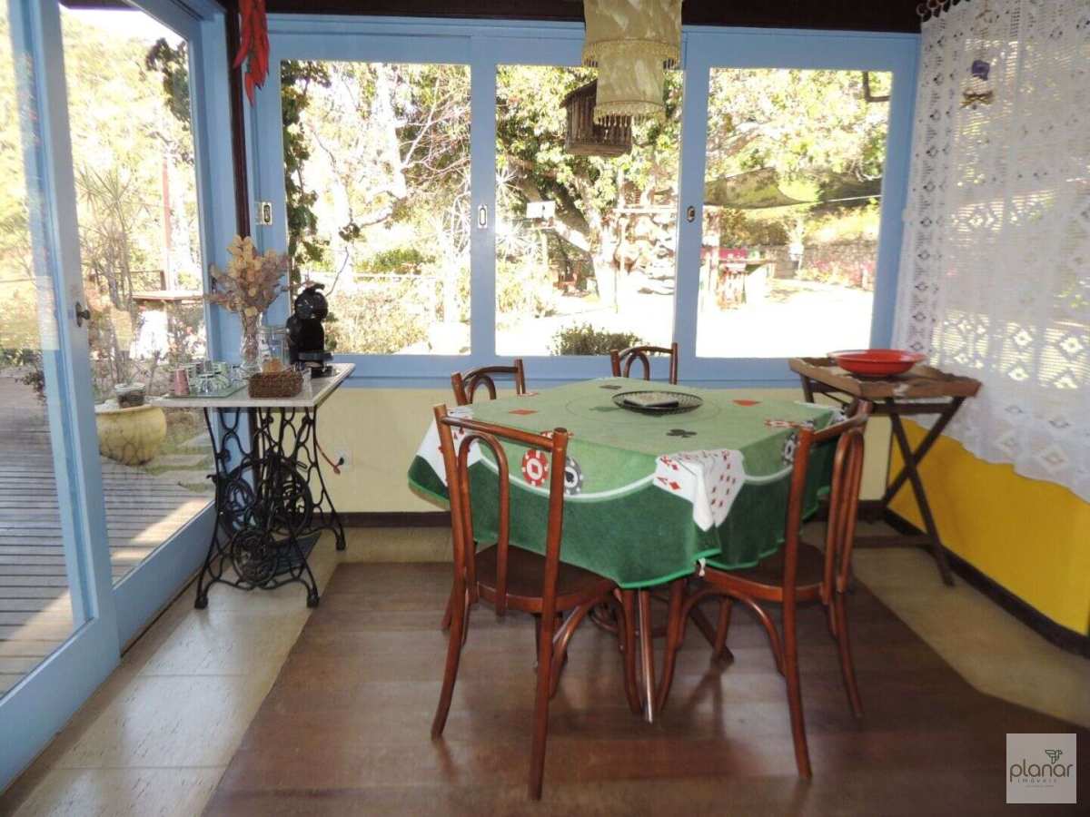  - Casa à venda em Petrópolis, Itaipava, com 3 quartos, 2000m²