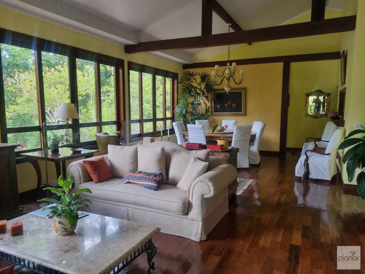  - Casa à venda em Petrópolis, Itaipava, com 7 quartos, 5000m²