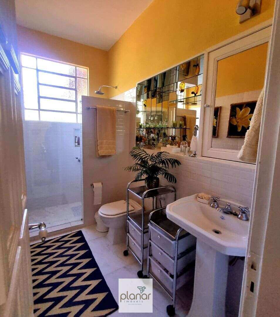  - Casa à venda em Petrópolis, Nogueira, com 4 quartos, 2.420m²