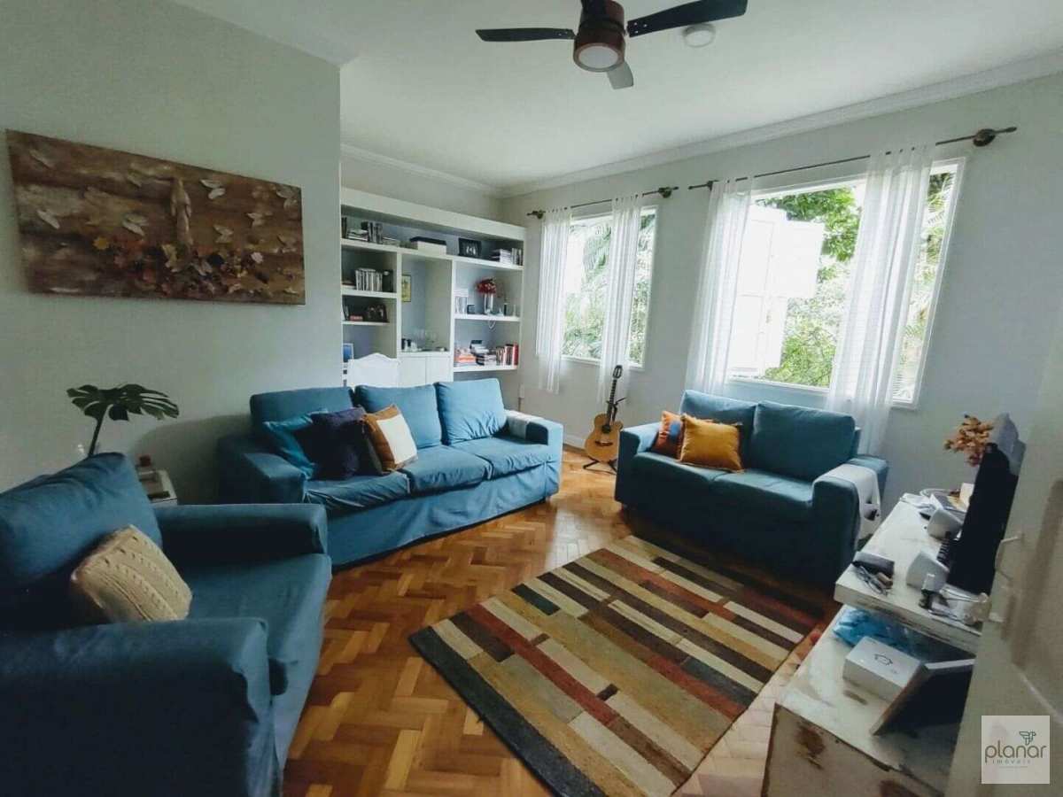  - Casa à venda em Petrópolis, Pedro do Rio, com 3 quartos, 800m²