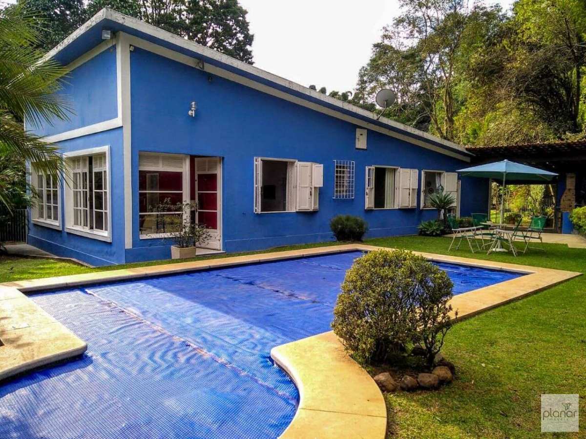 Casa à venda com 3 quartos - Pedro do Rio,Petrópolis