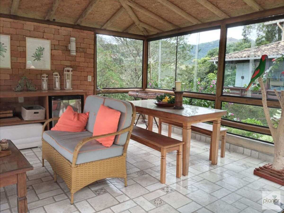  - Casa de condomínio à venda em Petrópolis, Araras, com 5 quartos, 1.480m²